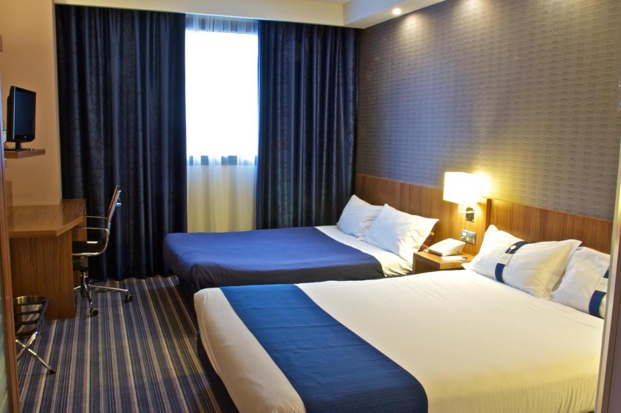Holiday Inn Express Campo De Gibraltar-Barrios By Ihg Los Barrios Exterior photo