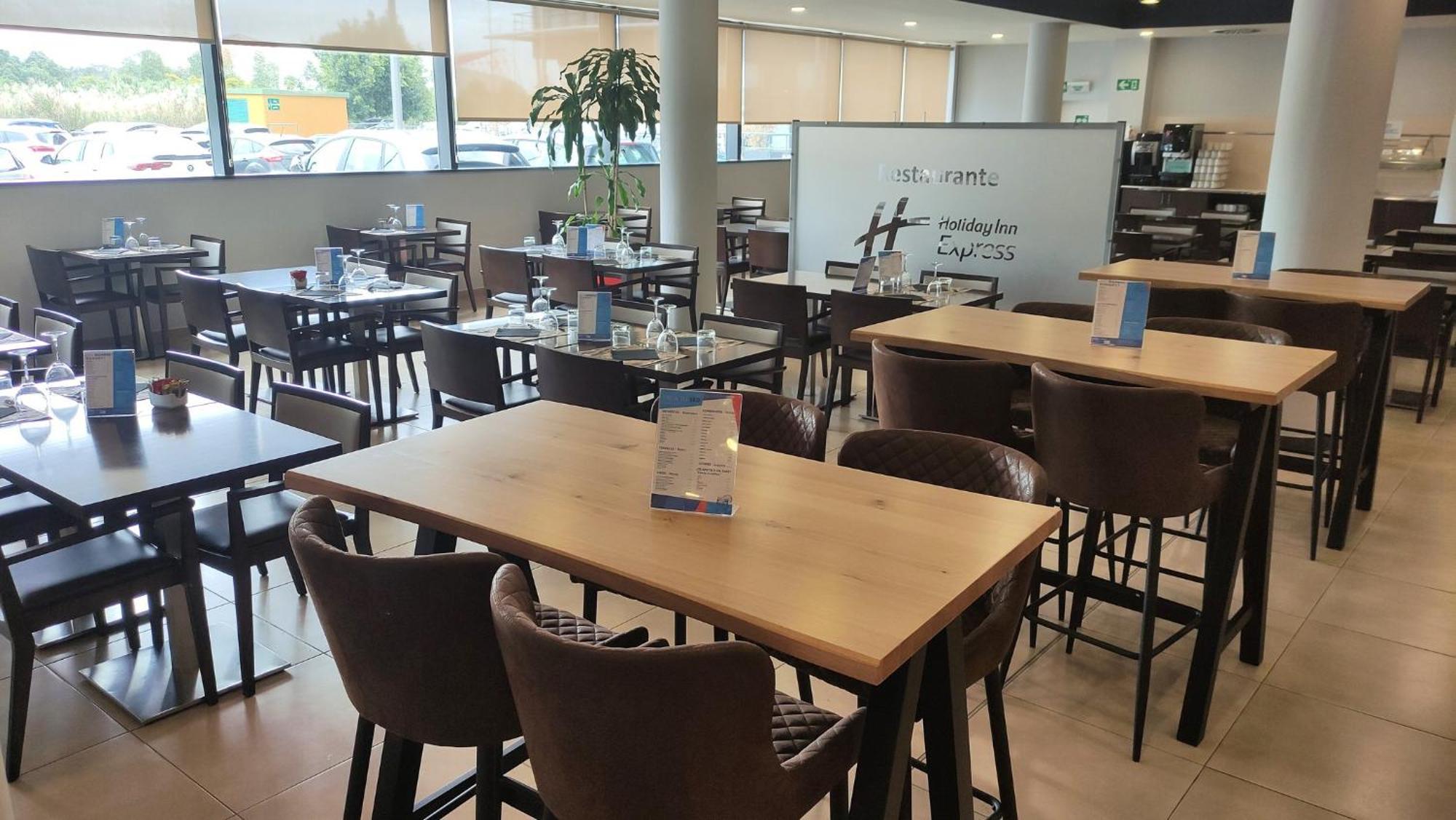 Holiday Inn Express Campo De Gibraltar-Barrios By Ihg Los Barrios Exterior photo