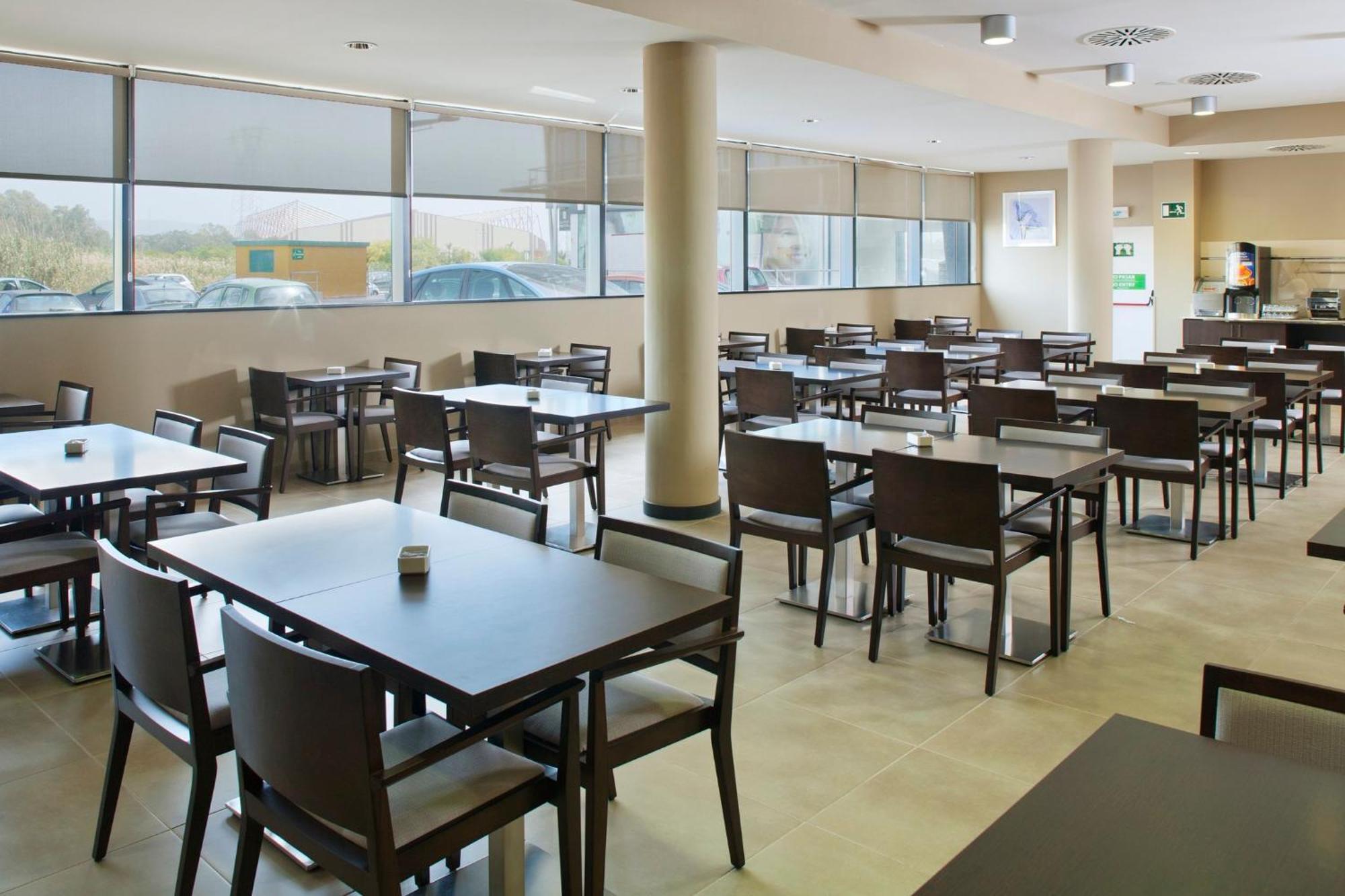 Holiday Inn Express Campo De Gibraltar-Barrios By Ihg Los Barrios Exterior photo