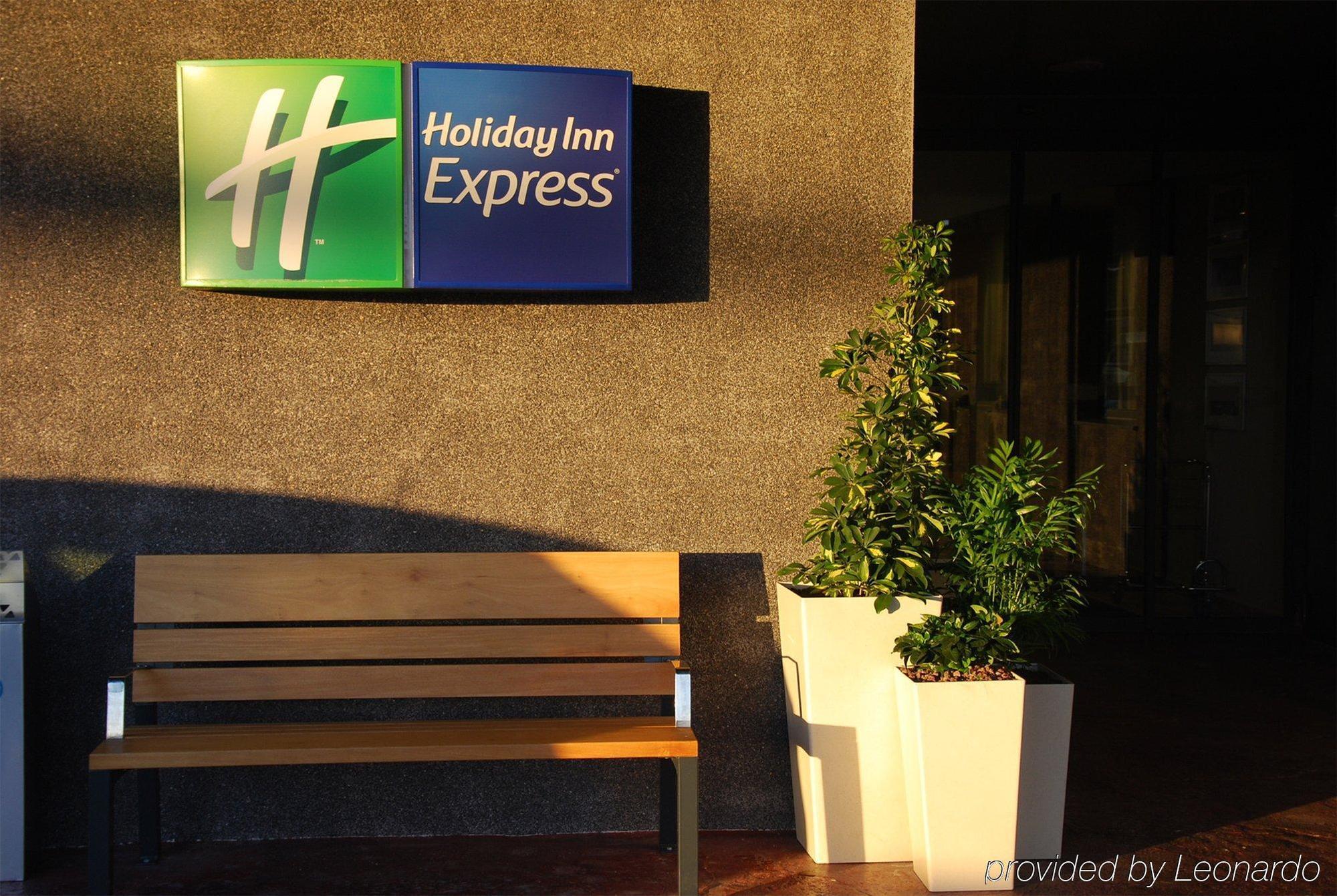 Holiday Inn Express Campo De Gibraltar-Barrios By Ihg Los Barrios Exterior photo
