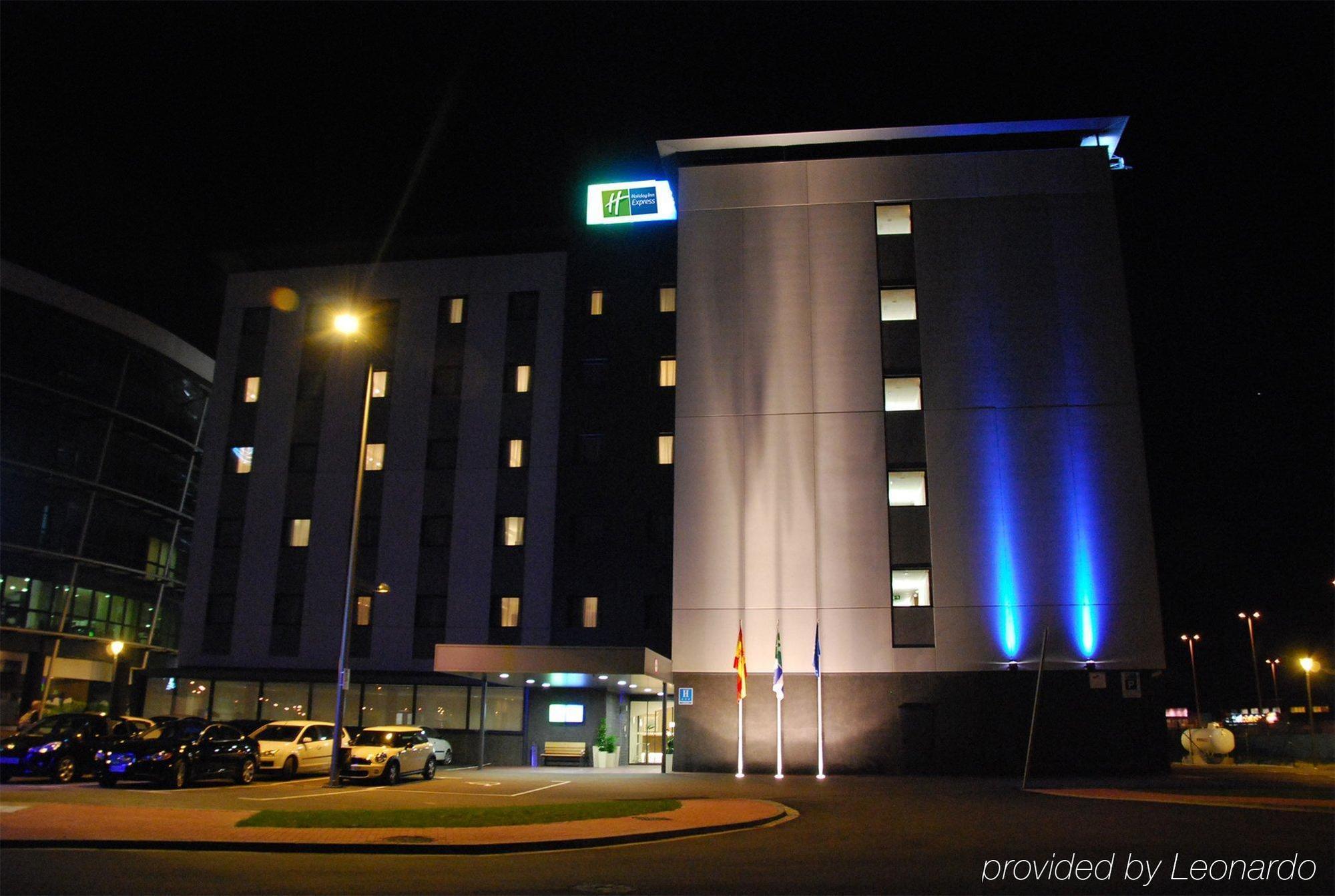 Holiday Inn Express Campo De Gibraltar-Barrios By Ihg Los Barrios Exterior photo