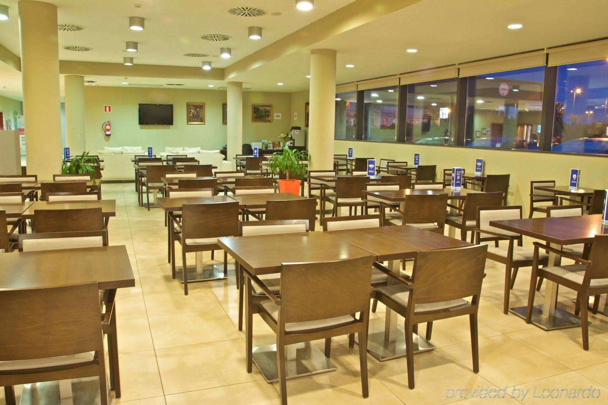 Holiday Inn Express Campo De Gibraltar-Barrios By Ihg Los Barrios Exterior photo