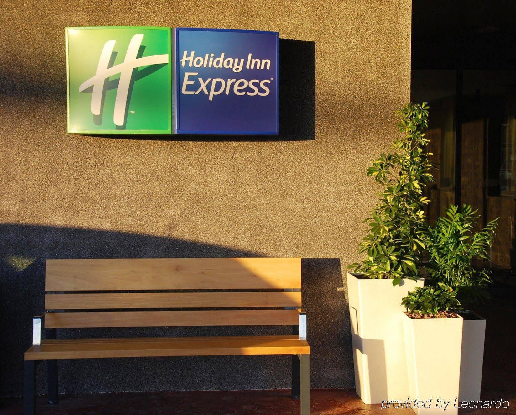 Holiday Inn Express Campo De Gibraltar-Barrios By Ihg Los Barrios Exterior photo